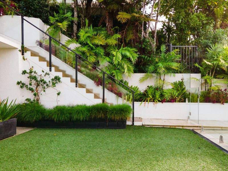 Rafraîchissement saisonnier du jardin pour une propriété résidentielle